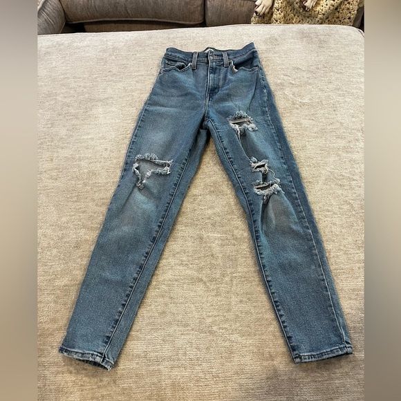 Levi's Denim - Levi’s High Waisted Mom Jeans Medium Wash Distressed Size 24